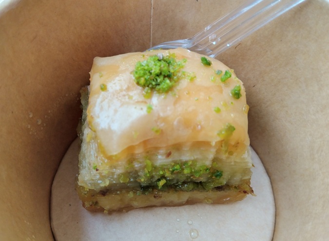 クウェート館のお菓子・バクラヴァ