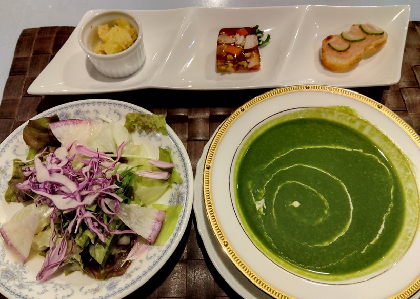 きんだいペンションの前菜・サラダ・スープ