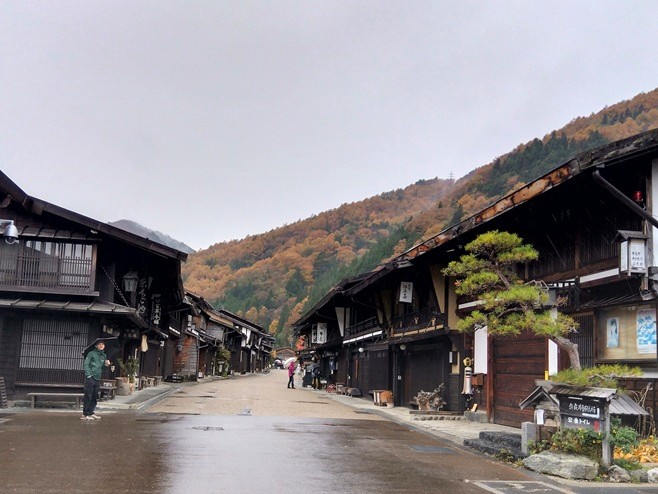 奈良井宿の街並み