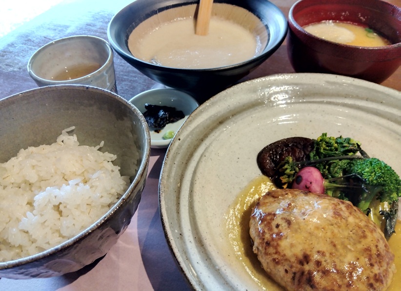 りょうり舎やまゆのメイン・ハンバーグ