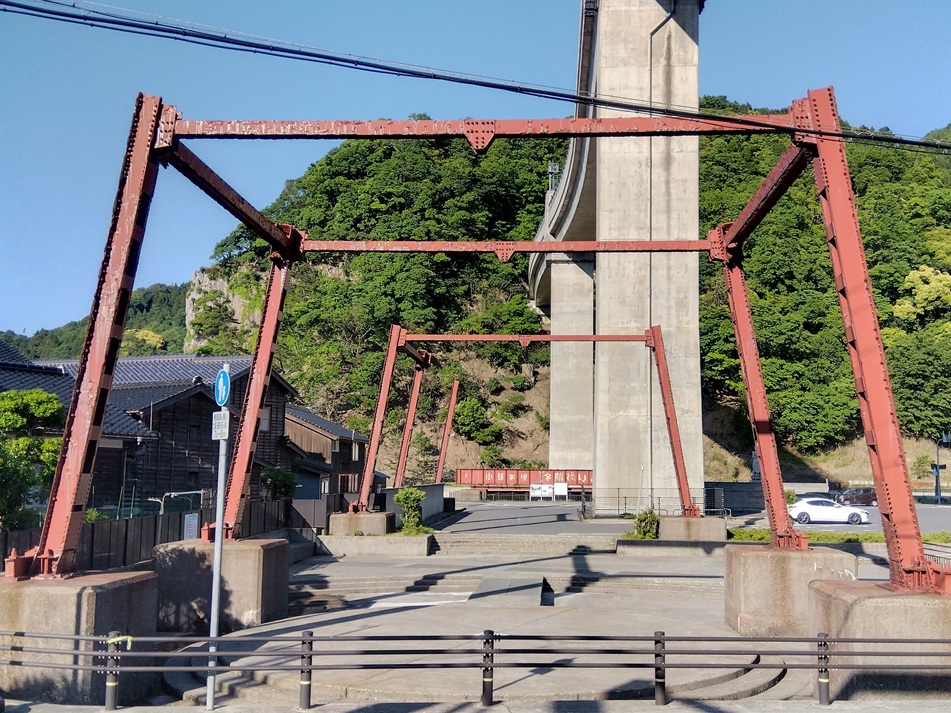 旧余部鉄橋橋脚土台