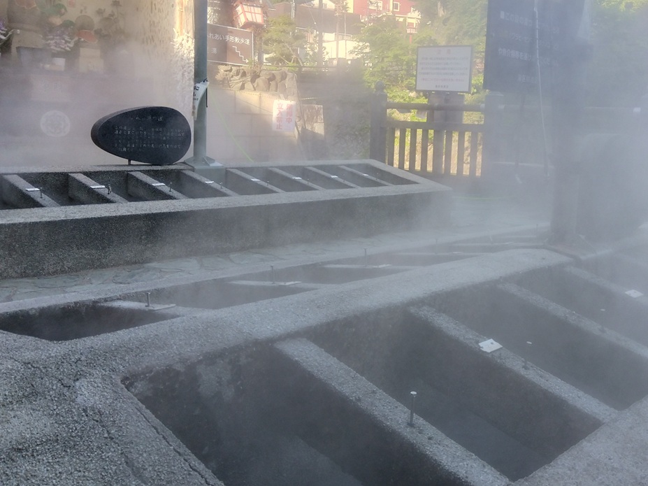 かみの湯つぼ