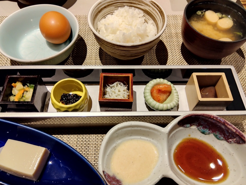 涌泉の宿ゆあむの朝食