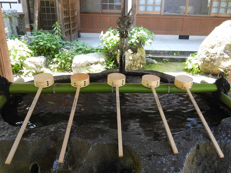 宇倍神社手水舎
